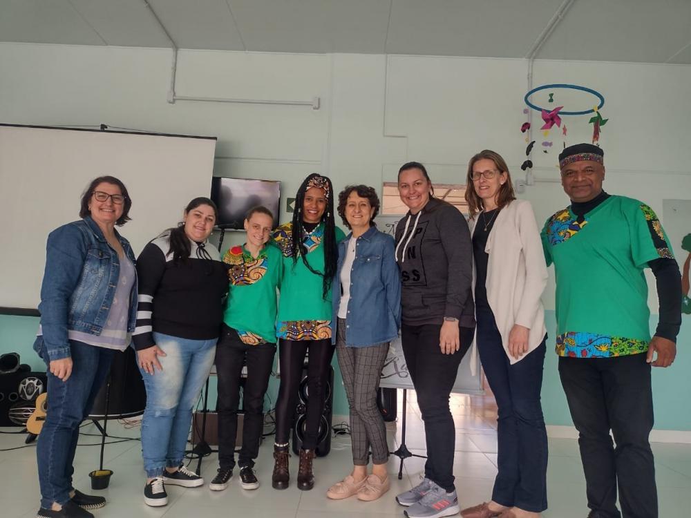 A capacitação ocorreu na última semana de julho na EMEI Spazio Dei Bambini. Crédito: Divulgação/Movimento Negro Raízes 