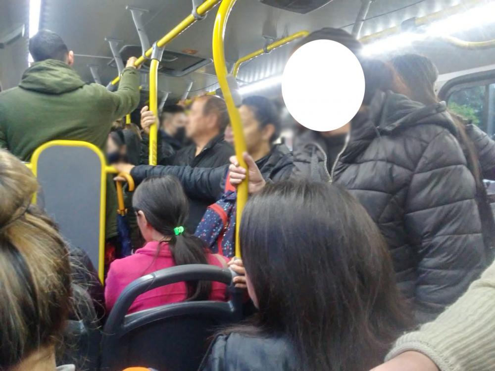 Usuários de ônibus em Bento Gonçalves reclamam de lotação