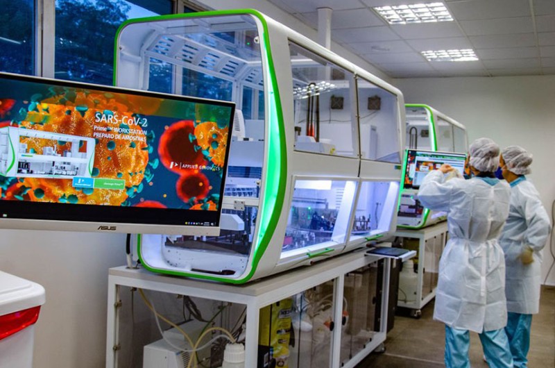 Laboratório da Fiocruz, que produziu vacina para covid-19: pandemia ressaltou importância do fomento à pesquisa - Peter Ilicciev/Fiocruz