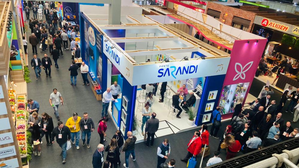 Oriundos de 23 estados brasileiros e de 12 países, os 62 mil visitantes – maior público da história do evento – percorreram os pavilhões da feira em busca de oportunidades comerciais, novos relacionamentos, melhores condições de pagamento e novidades. Cré