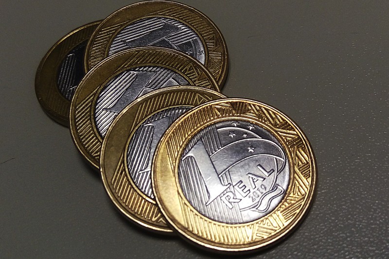 Mercado financeiro reduz projeção da inflação de 6,82% para 6,7%