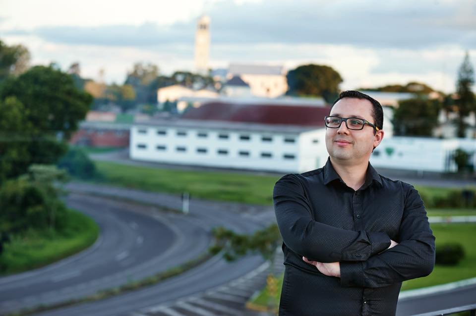 Cristian Tonin é um palestrante muito conhecido na região - Foto: Reprodução