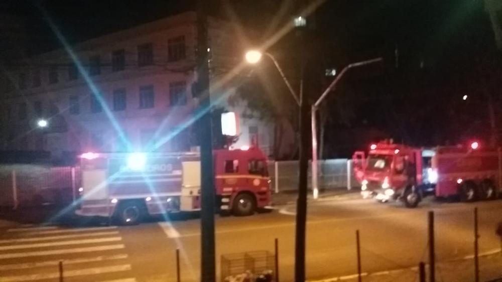 Bombeiros chegaram rapidamente e controlaram o sinistro em menos de 30 minutos - Foto: Divulgação