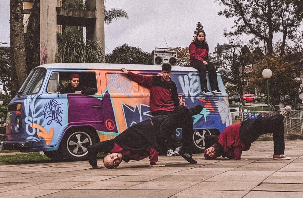 Espetáculo de danças urbanas
