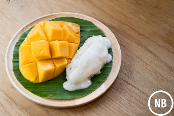 Arroz doce tailandês com manga