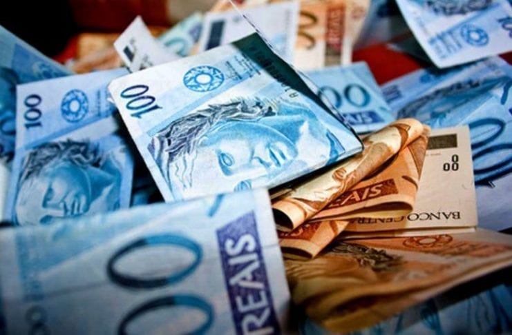 Entre os 79 ganhadores muitas apostas foram feitas por meio de bolões - Divulgação