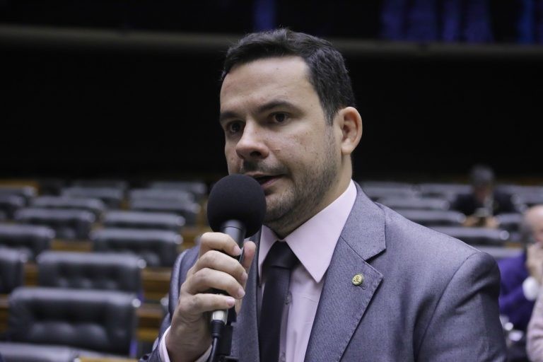 Capitão Alberto Neto, autor da proposta - (Foto: Paulo Sérgio/Câmara dos Deputados)