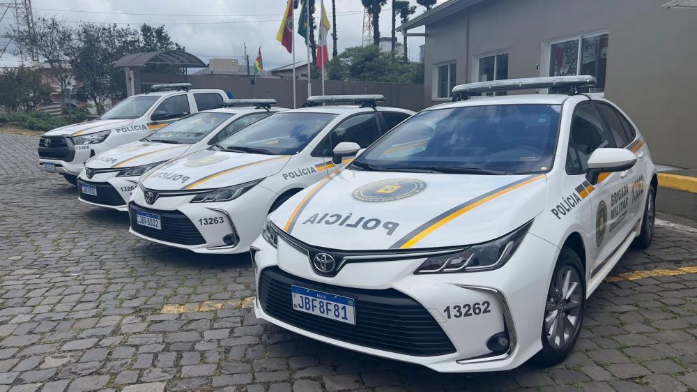 Foram recebidas quatro novas viaturas. Crédito: Divulgação/36º BPM
