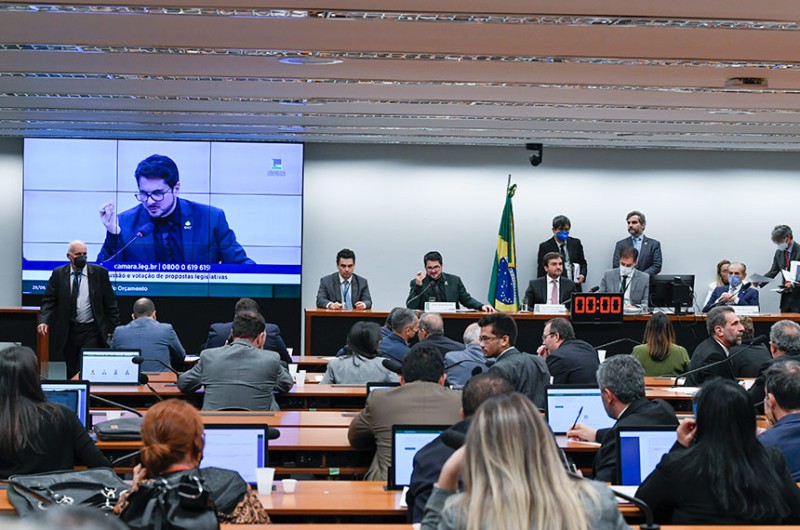 Reunião da CMO, em julho: colegiado recebe e avalia emendas sugeridas por parlamentares, bancadas estaduais e comissões - Waldemir Barreto/Agência Senado