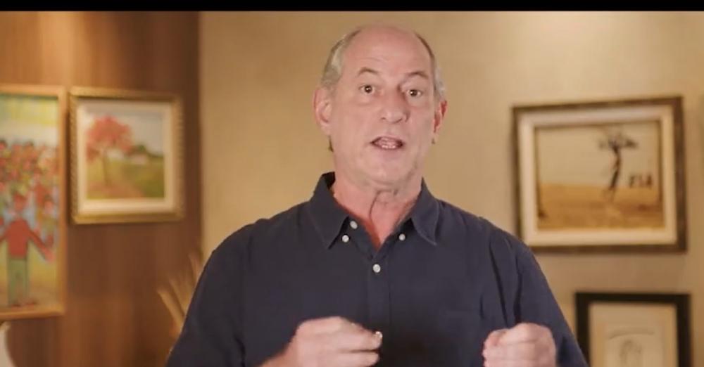 Em vídeo divulgado em suas redes sociais, Ciro não citou o nome de Lula, mas garantiu respeitar a decisão do partido - Foto: Reprodução