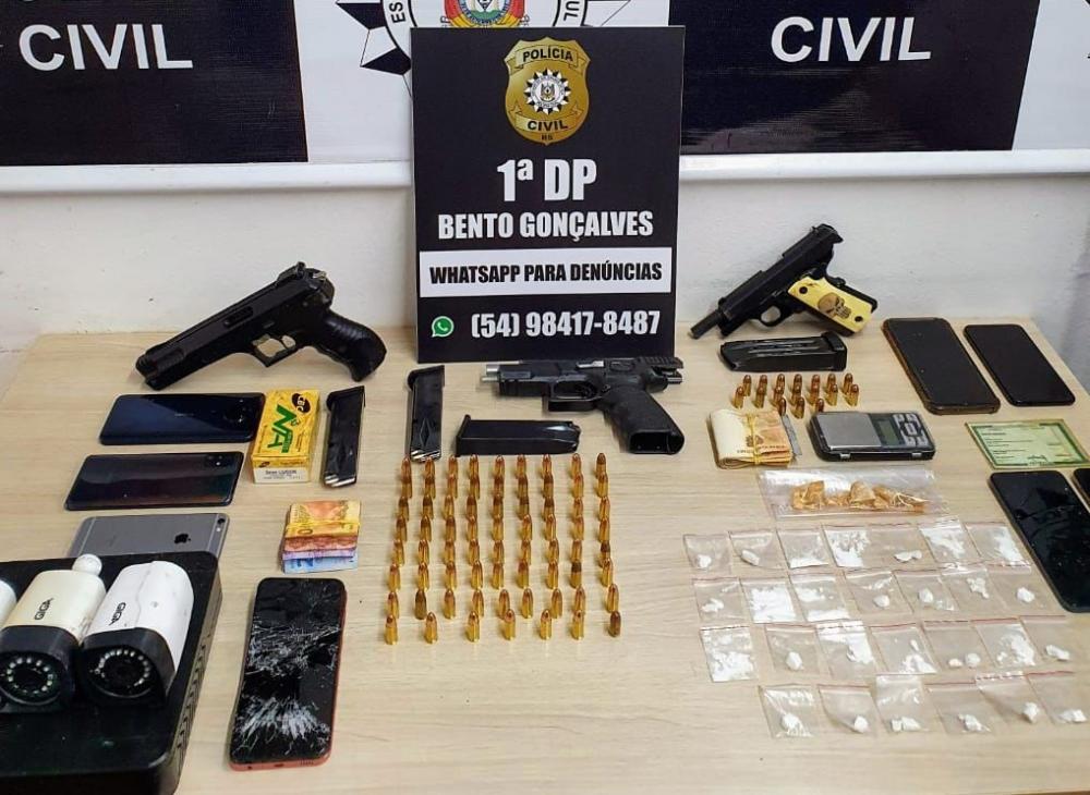 Objetos foram apreendidos em uma casa no bairro Maria Goretti durante a operação - Foto: Polícia Civil