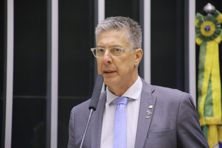Projeto de Guiga Peixoto exclui a possibilidade de incentivo fiscal - (Foto: Paulo Sérgio/Câmara dos Deputados)