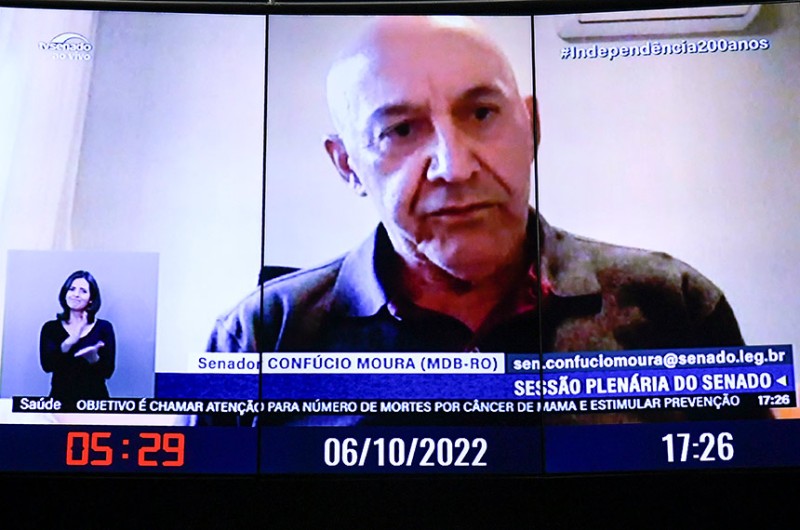 Confúcio Moura saudou os senadores que disputaram as eleições no primeiro turno. - Roque de Sá/Agência Senado