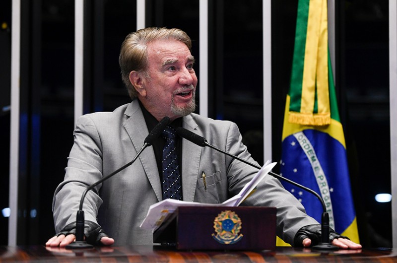 Para o senador Guaracy Silveira a democracia brasileira não pode continuar sendo prejudicada com os números revelados pelos institutos de pesquisa - Jefferson Rudy/Agência Senado