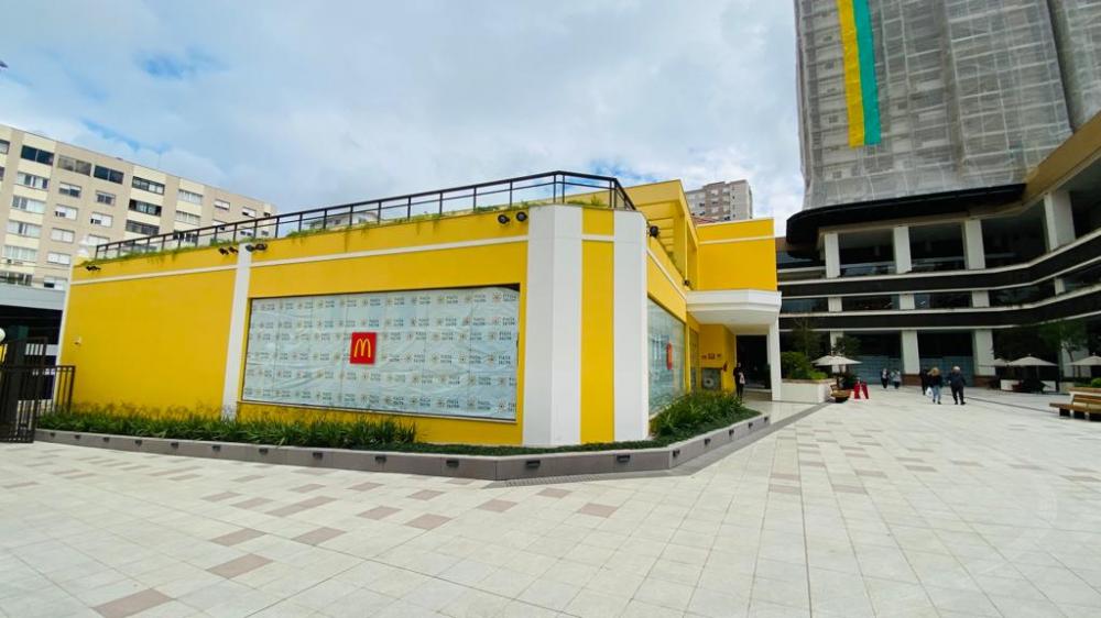 Espaço no Piazza Salton está pronto à espera do McDonald's - Foto: NB Notícias