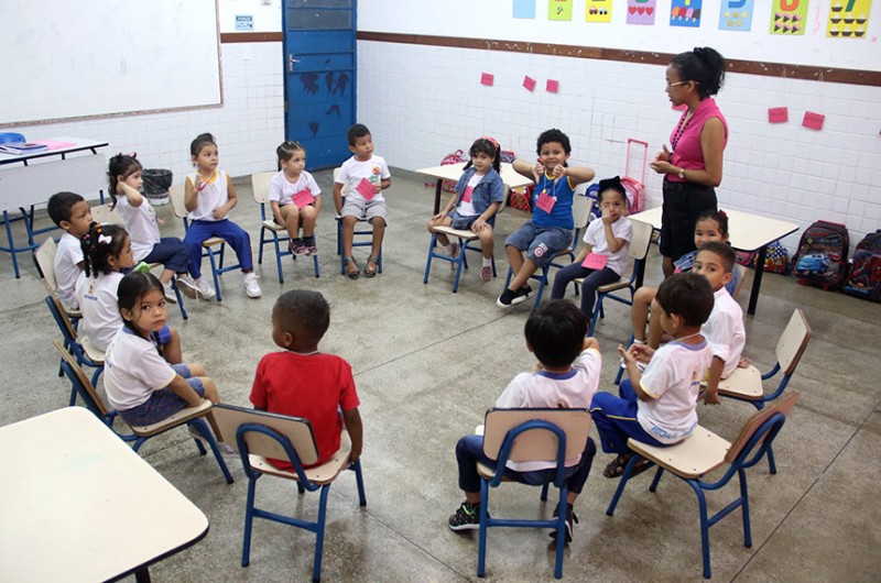 Projeto inclui capítulo sobre a educação e determina, por exemplo, distribuição de alimentos a alunos da rede pública - Semed