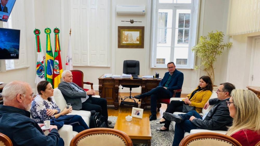 Representantes da Univates e do Tacchini se reuniram com o Prefeito de Bento Gonçalves, Diogo Siqueira. Crédito: Divulgação