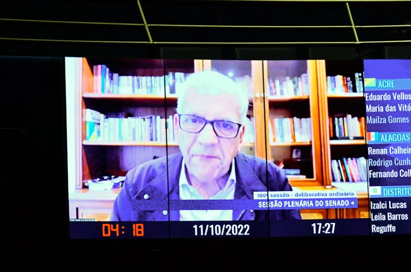 “Sempre me curvarei à democracia. Eu defendo ideias; eu não defendo pessoas”, disse Oriovisto Guimarães - Waldemir Barreto/Agência Senado