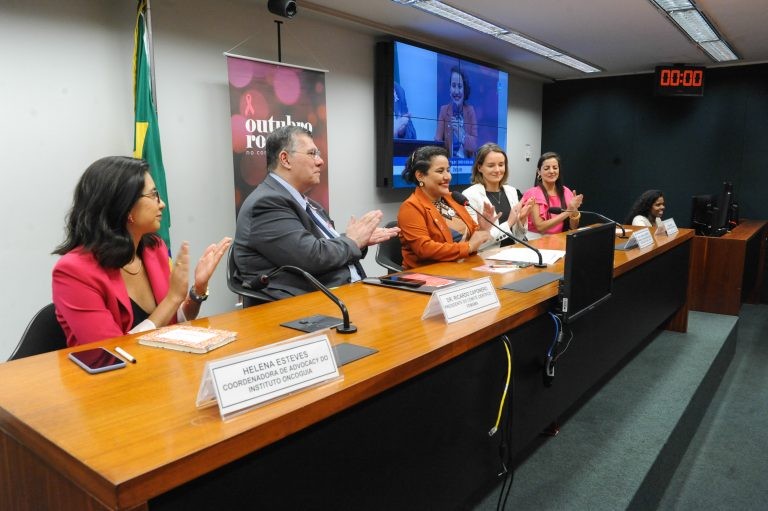Pacientes com câncer foram prejudicados pela pandemia de Covid-19