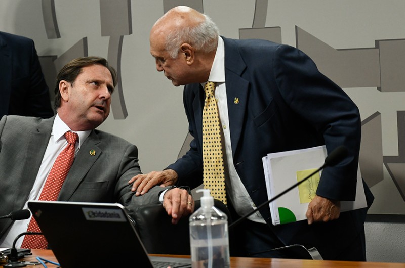 O presidente da CRA, Acir Gurgacz, é autor de uma das propostas em pauta, relatada por Lasier Martins - Geraldo Magela/Agência Senado