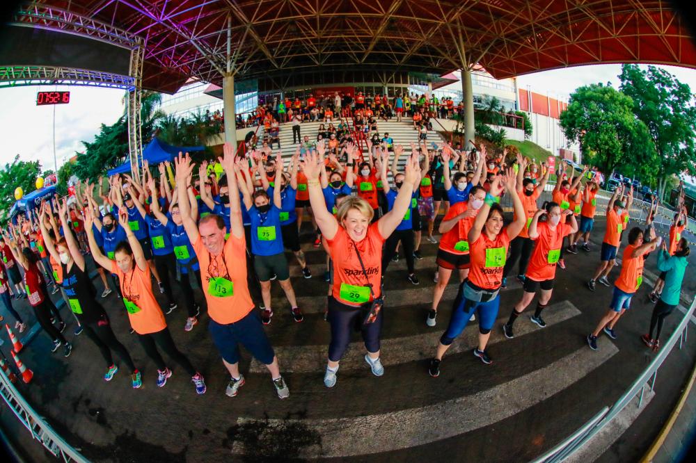 Alegria, diversão e muita festa devem marcar a 8ª Sparkling Night Run - Foto: Foco Radical/Divulgação