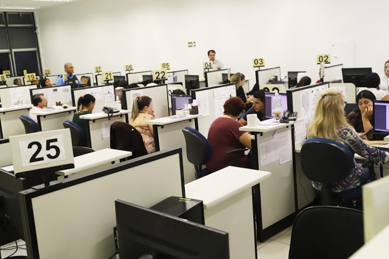 Governo esperava migração de 292 mil servidores, até agora apenas 1,1 mil migraram - (Foto: Divulgação/Agência de Notícias do Paraná)