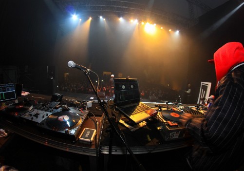 Programação inclui shows de artistas como Bia Nogueira, Djonga, Guxta e Afronta MC (Crédito da imagem: Pixabay - Edição: CCOM Funarte)