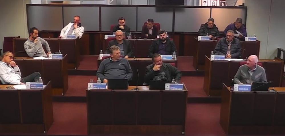 A votação entre os parlamentares foi tranquila e sem embates, aprovando o projeto por unanimidade na tarde desta segunda-feira, 31. Crédito: Reprodução/Redes Sociais