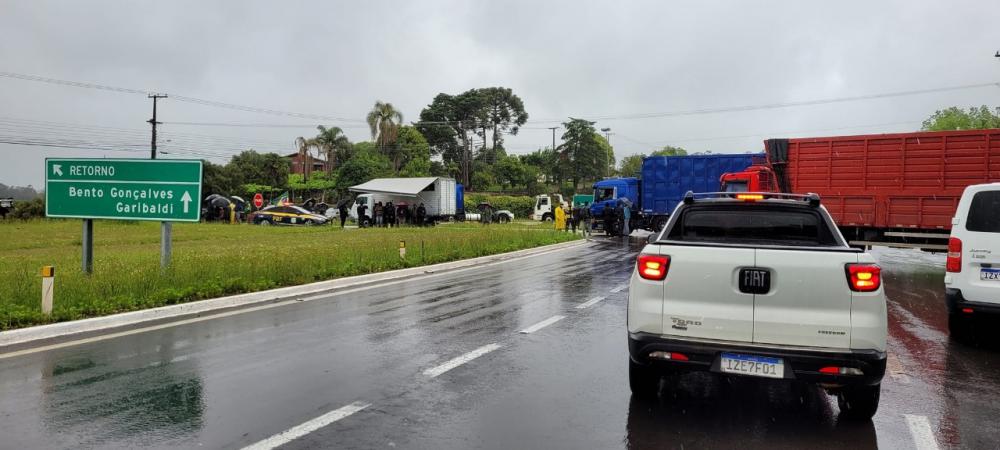 Manifestantes serão multados em R$ 10 mil por hora, caso mantenham as rodovias fechadas - Foto: Rádio Difusora/Divulgação