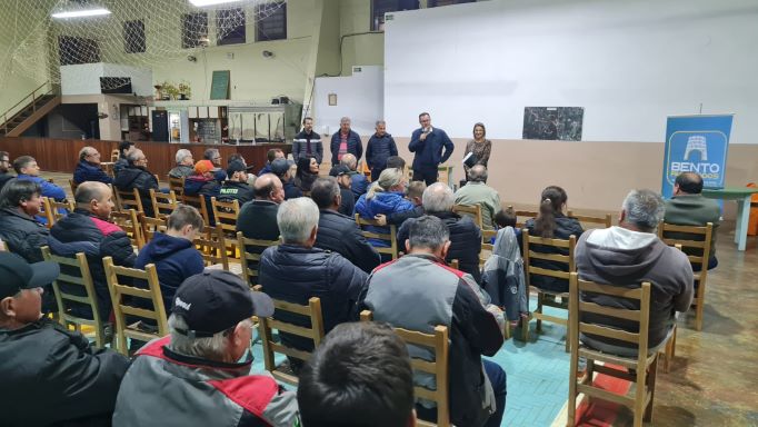 A ordem de serviço foi assinada na noite desta segunda-feira, 31. Crédito: Assessoria de Imprensa