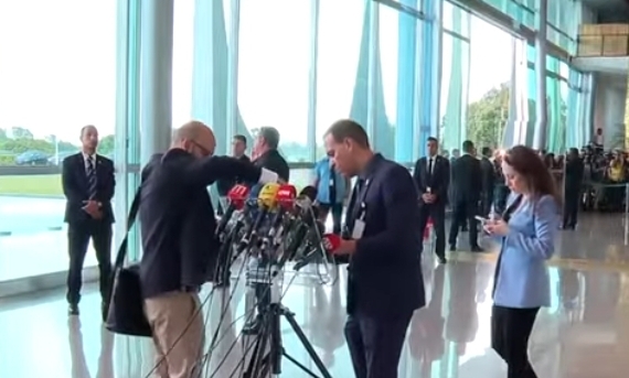 Presidente Bolsonaro se pronuncia pela primeira vez após eleições 