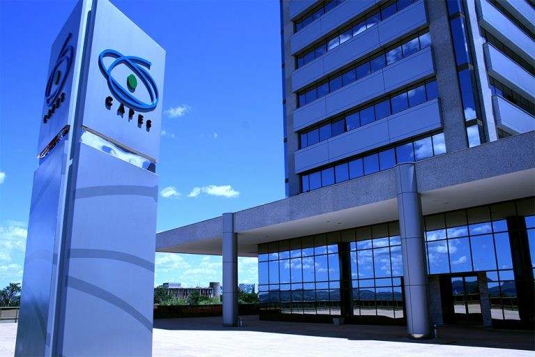 Capes será afetada pelos cortes no orçamento do ano que vem - (Foto: Divulgação/Ministério da Educação)