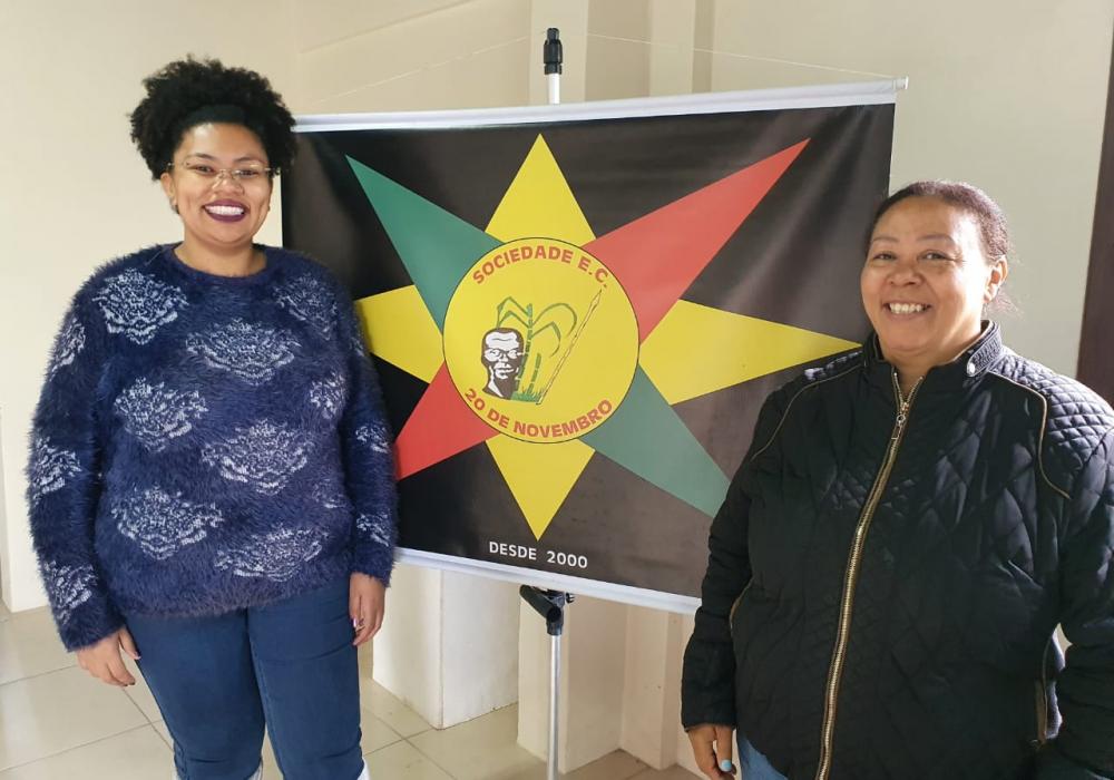  Elisângela e Zilda, presidente e vice da Sociedade 20 de Novembro, convidam toda a comunidade para participarem das atividades do 