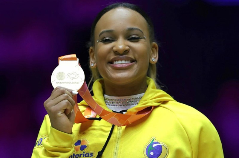 Rebeca Andrade ganhou a medalha de ouro do individual geral no Campeonato Mundial de Ginástica Artística - Ricardo Bufolin/CBG