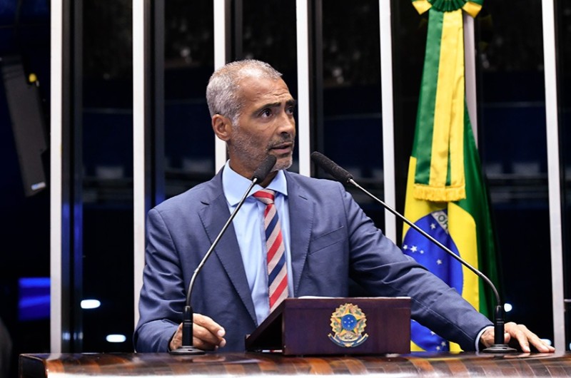 Romário: a escola é o lugar onde a consciência cidadã deve ser estimulada e cultivada - Waldemir Barreto/Agência Senado