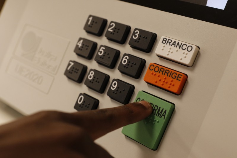 TCU não encontra irregularidades em urnas no segundo turno