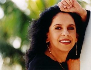 Gal Costa, uma das vozes da Tropicália, foi homenageada na Câmara - (Foto: Marcos Hermes/Divulgação)