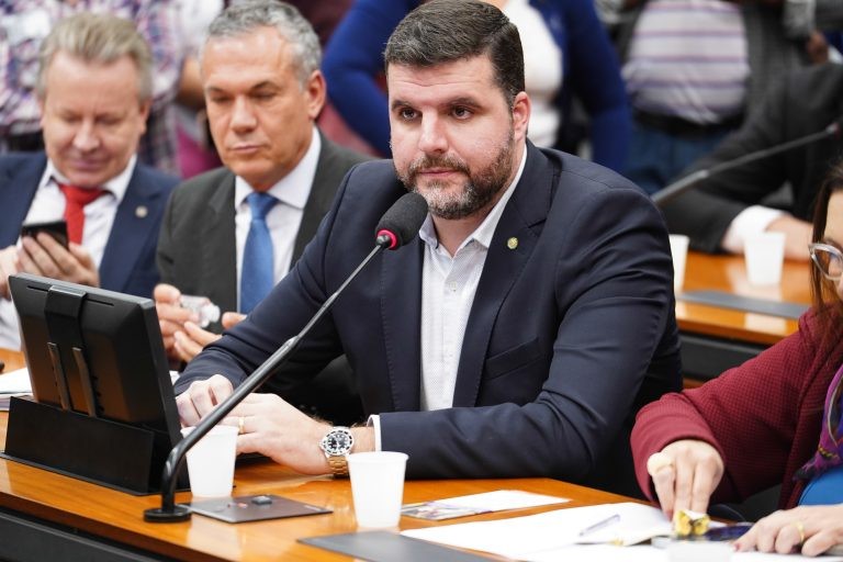 Pedro Lupion recomendou a aprovação de substitutivo - (Foto: Pablo Valadares/Câmara dos Deputados)