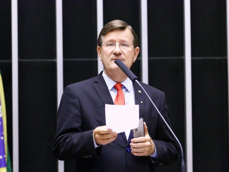 José Ricardo sugeriu a aprovação com mudanças pontuais no texto original - (Foto: Marina Ramos/ Câmara dos Deputados)