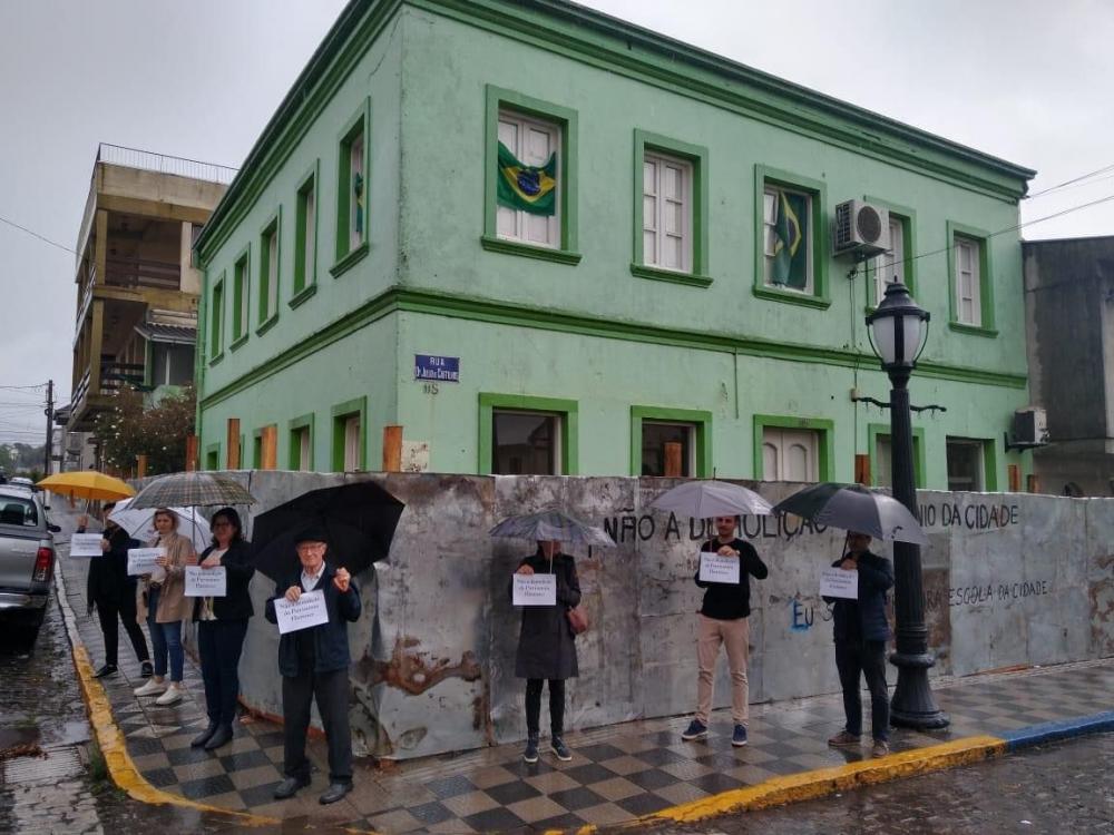 Em semana de Garibaldi Vintage, município está prestes a derrubar um de seus prédios históricos