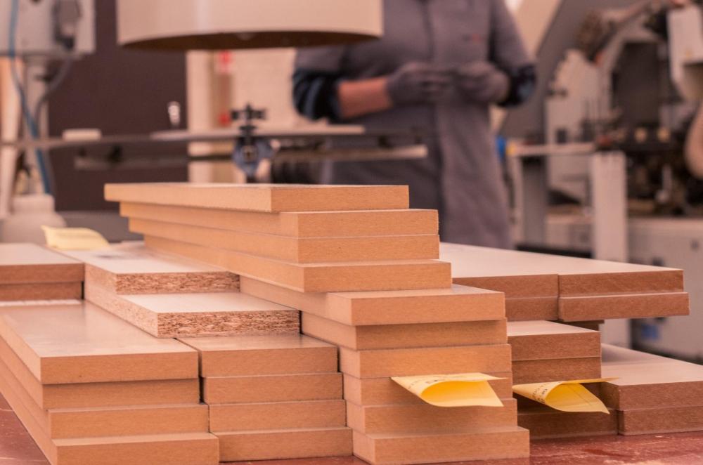 O desempenho do faturamento e das exportações repercutiu nos empregos. Atualmente o polo moveleiro de Bento Gonçalves emprega 6.646 trabalhadores. Crédito: Jeferson Soldi