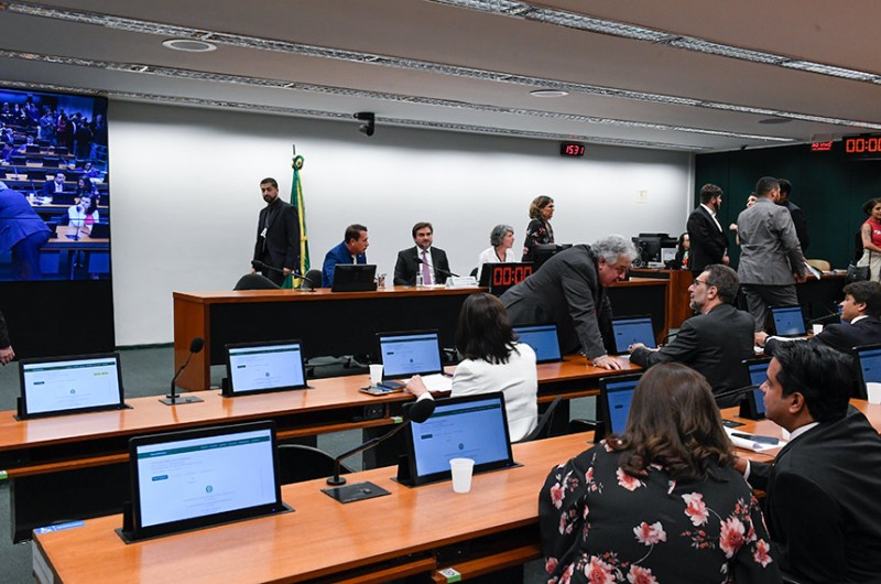 O relatório das receitas orçamentárias deve ser analisado e votado pela Comissão Mista de Orçamento na quarta-feira - Roque de Sá/Agência Senado