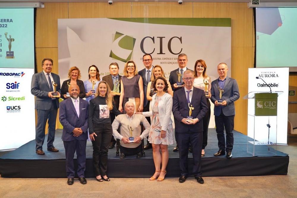 Profissionais outorgados com o Troféu ARI Serra Gaúcha. Crédito: Augusto Tomasi 