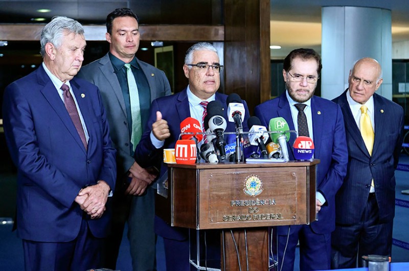 Girão, entre Heinze, Styvenson, Plínio e Lasier: quebra da harmonia e da independência entre os Poderes levou ao caos - Waldemir Barreto/Agência Senado