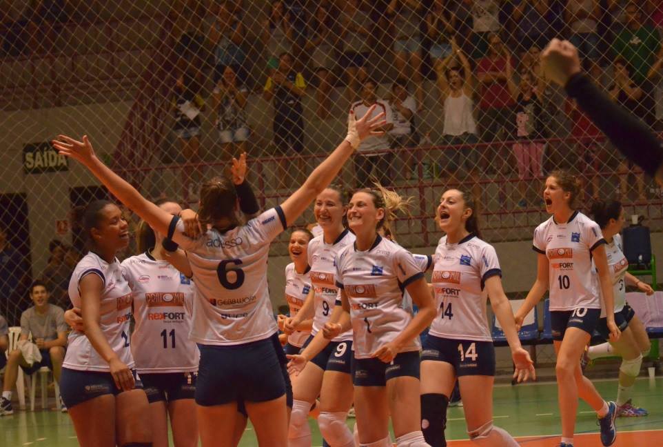 Última vez que o Bento Vôlei participou de competições no feminino adulto foi em 2015, no campeonato estadual /Foto: Enos Lanfredi