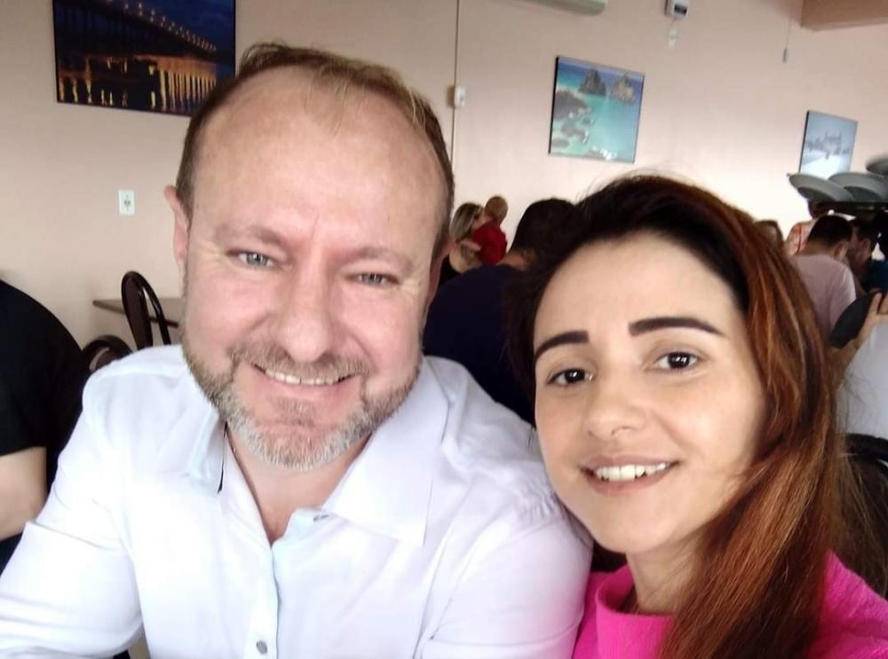 Jair e Deise tinham quatro filhos e ele cometeu o crime porque não aceitava a separação - Foto: Reprodução/Facebook 