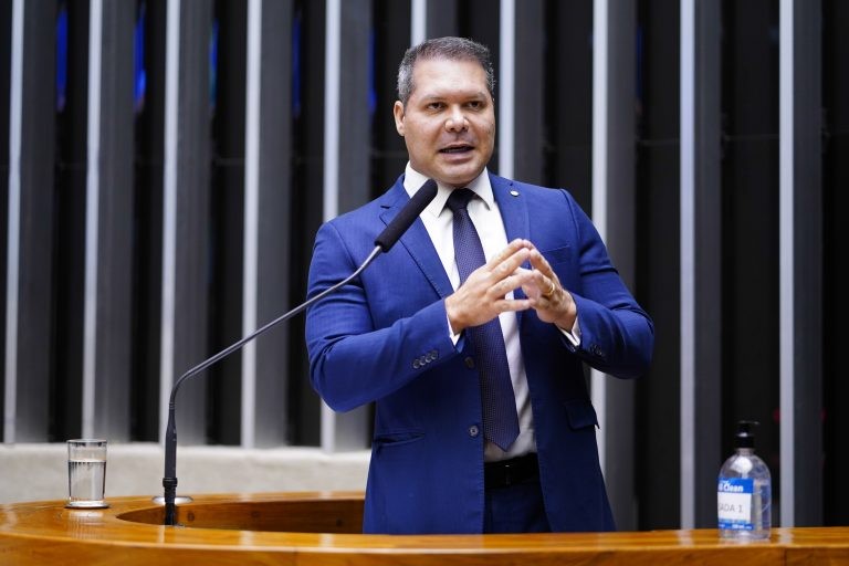 Heitor Freire acredita que reconhecimento pode atrair mais patrocinadores para o esporte - (Foto: Pablo Valadares/Câmara dos Deputados)