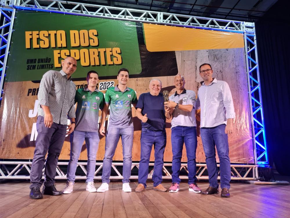 BGF, que está na final da Série Ouro de 2022, foi um dos agraciados com o troféu / Foto: Kévin Sganzerla