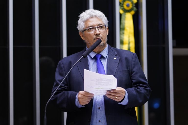 Gonzaga recomendou a aprovação do substitutivo - (Foto: Pablo Valadares /Câmara dos Deputados)