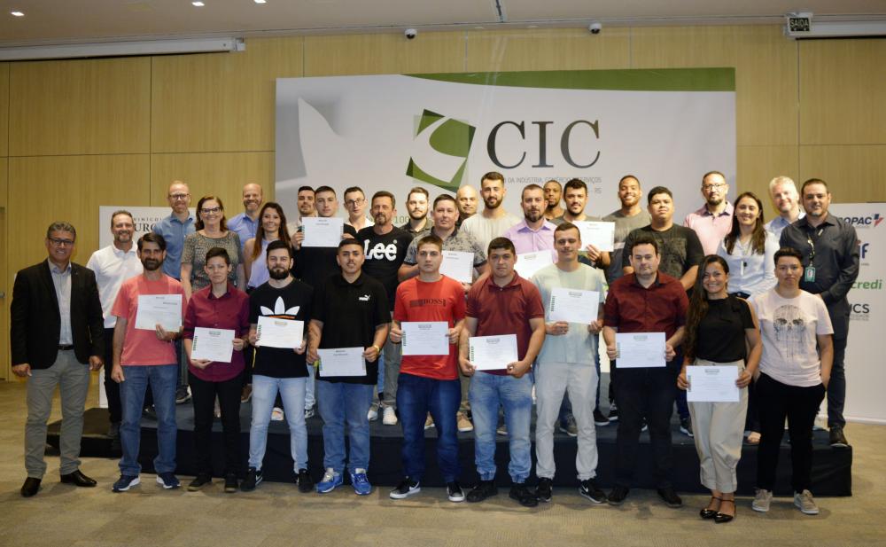 Alunos dos dois cursos foram diplomados no auditório do CIC-BG - Foto: Exata Comunicação/Divulgação